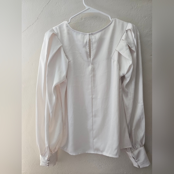 Express Off White Cream Blouse - Picture 4 of 5